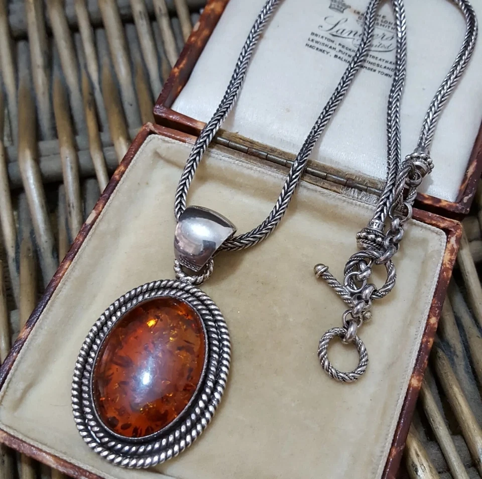 Suarti 925 Sterling Silver Necklace, Baltic Amber Pendant, 42gr, Solid Silver  - Image 3 of 4