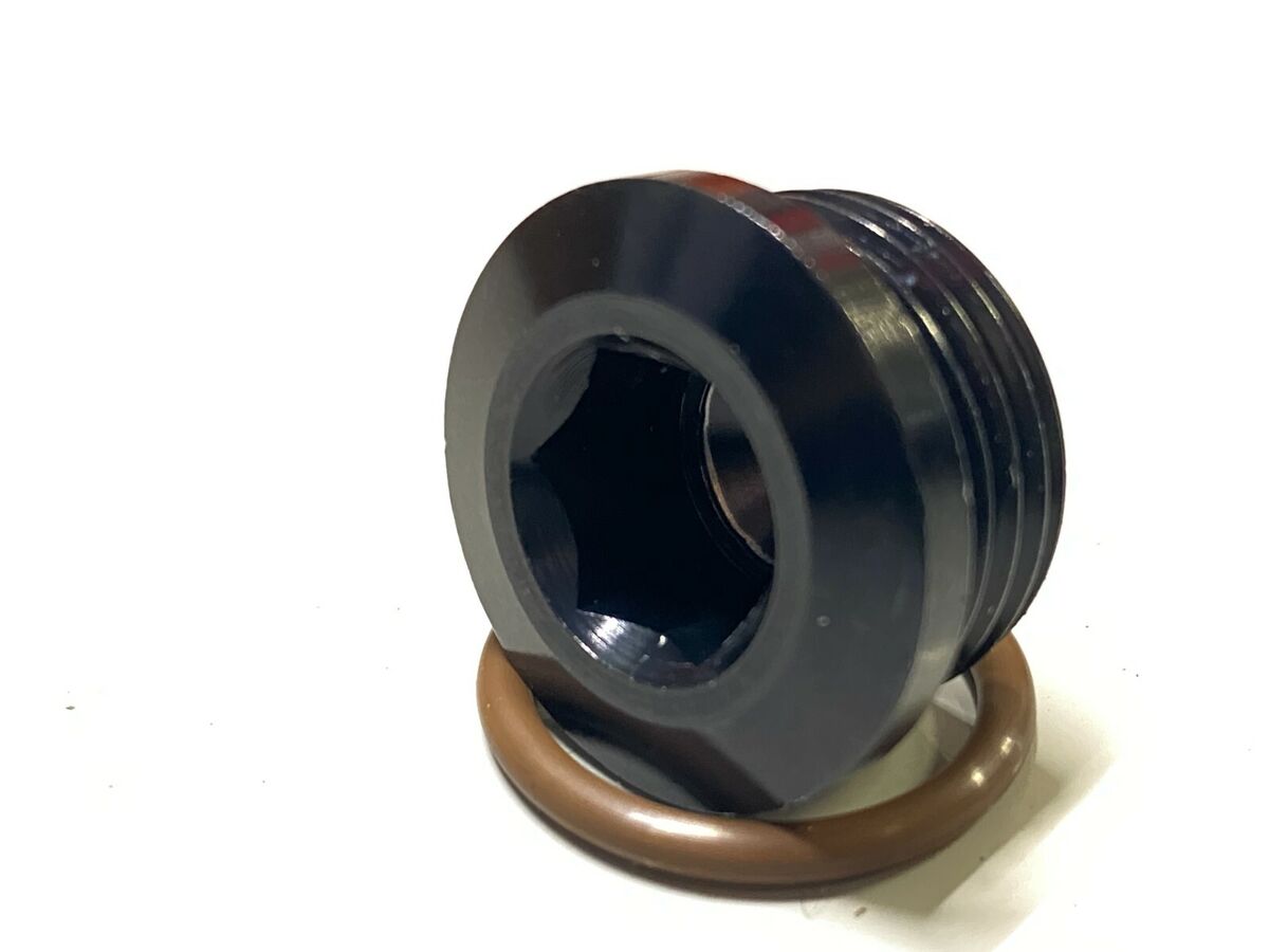 Fragola #10 Port Plug w/ Socket Hex 481310-BL Fragola #10 Port Plug w/ Socket Hex 481310-BL
