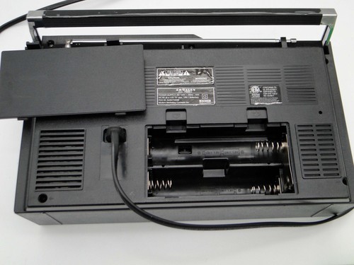 Radio Cassette Reproductor Boombox Crosley CT200 AM/FM con Bluetooth, Plateado CT200B-S1 - Imagen 6 de 6