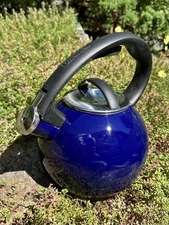 CHANTEL Cobalt Enameled  Whistling Tea Kettle 2qt Stay Cool BLK Phenolic Handle