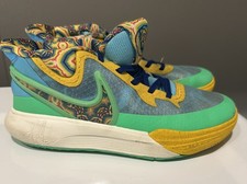 KYRIE 8 GO SEE  PS Green Blue SIZE 3Y   UNRELEASED   EXCELLENT CONDITION