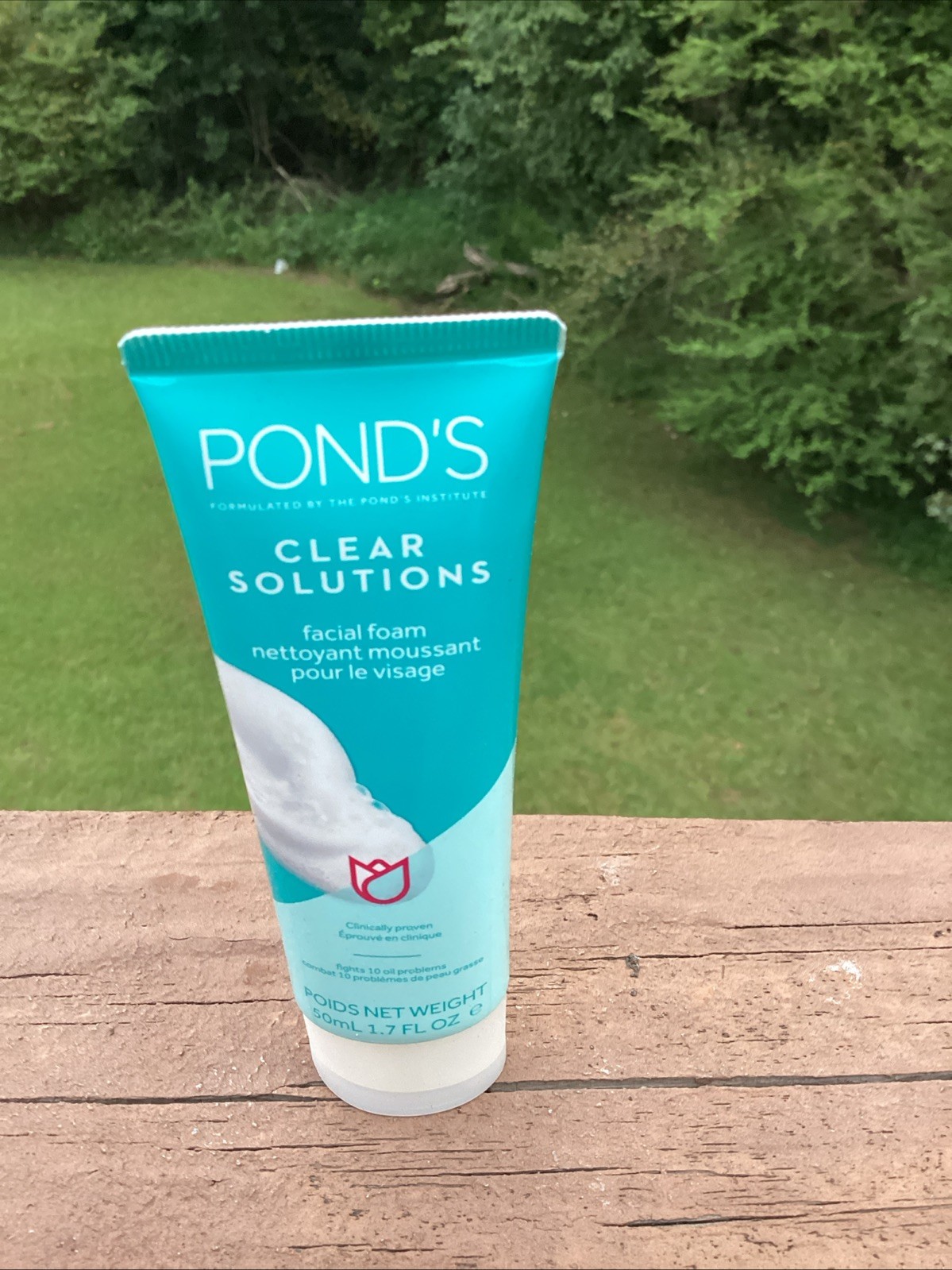 2x 1.7 Oz Pond's Clear Solutions Oil-Free Facial Cleansing Foam
