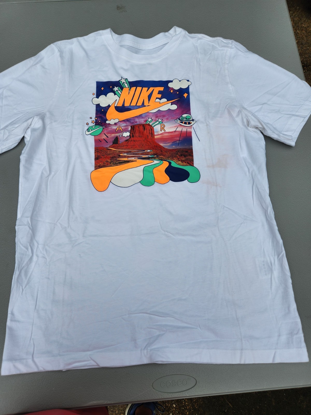 The Nike Tee Nike Alien Invasion Monument Valley T-Shirt L Large