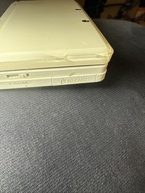 Nintendo 3DS Console - Pure White - Japanese - US Seller- No Charger- Damaged