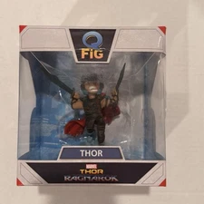 Brand New Quantum Mechanix THOR RAGNAROK Q-Fig Diorama Marvel 2018