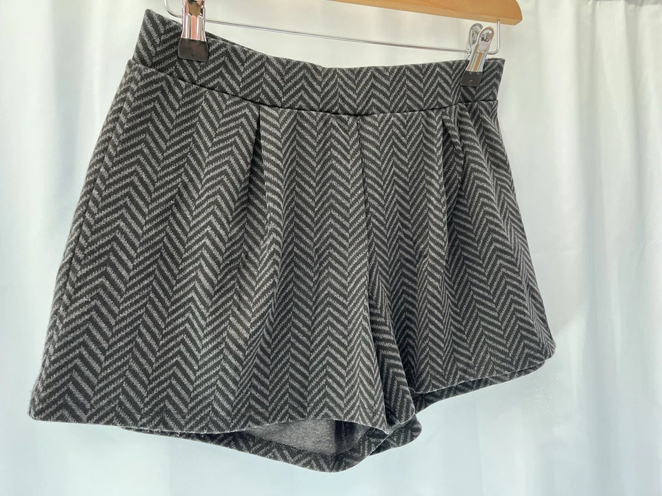 Next Womens Grey Knit Polyester Shorts Size 10 - Image 3 of 4
