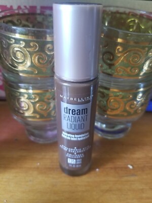 Maybelline Dream Radiant Liquid, Hydrating Foundation hyaluronic acid + collagen