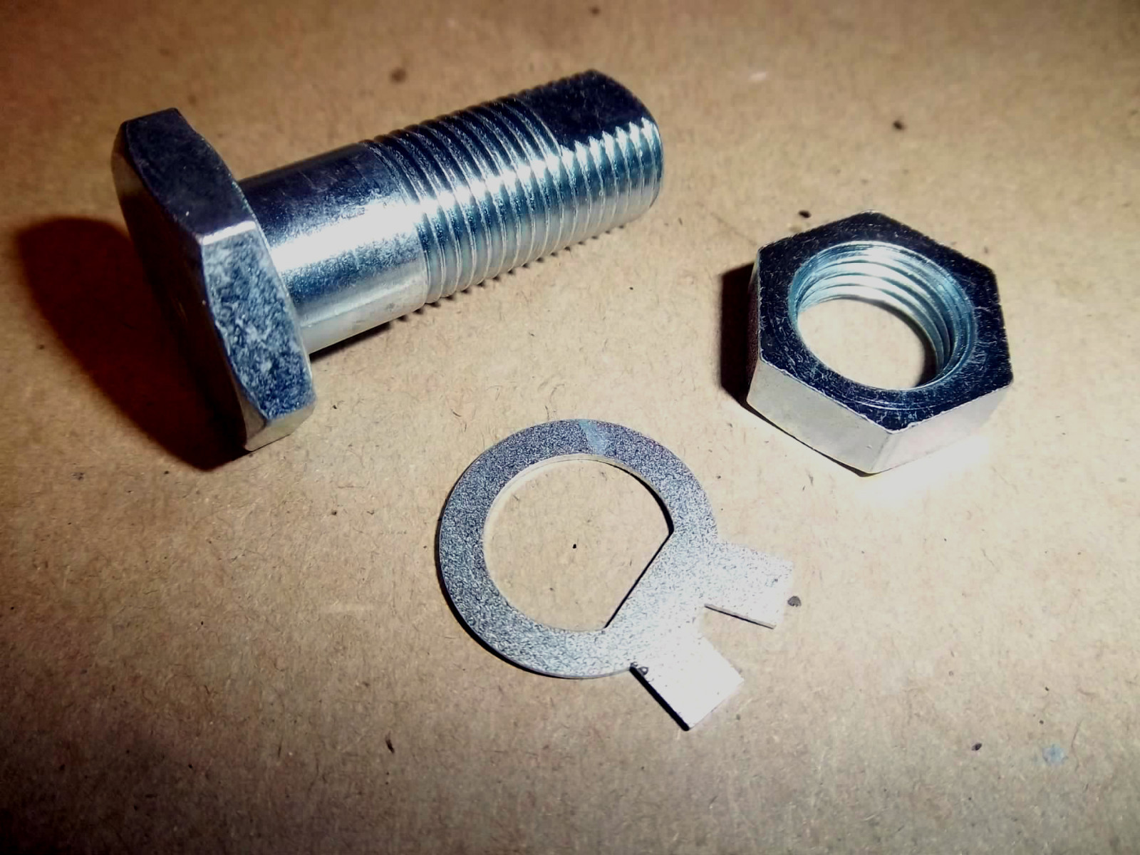 TRIUMPH T21 3TA 5TA T100 PREUNIT CENTRE STAND MOUNTING PIVOT BOLT SET