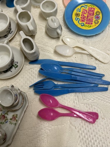 HUGE Vintage LOT PRETEND PLAY DISHES KITCHEN UTENSILS, Plastic, Glass, Crafts - Picture 18 of 19