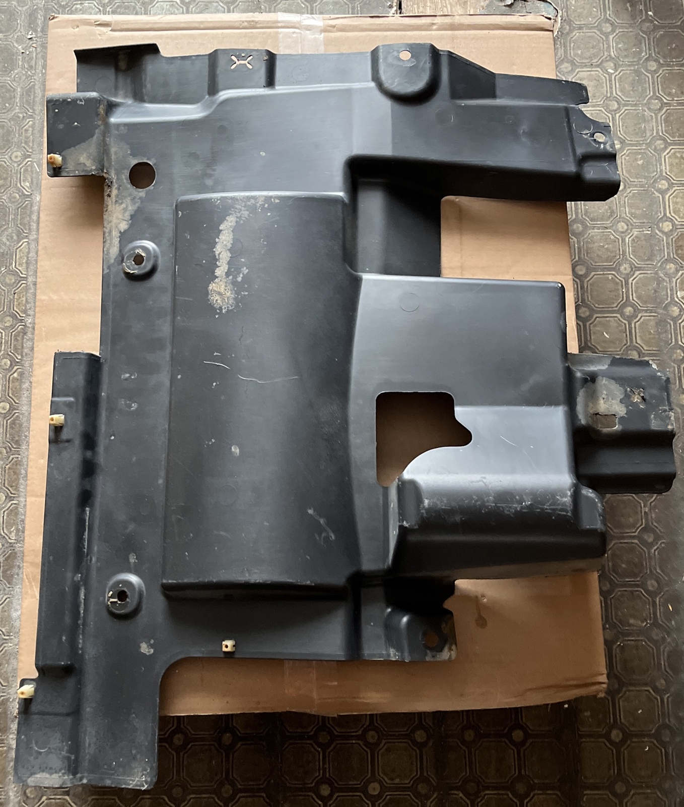 VW T5 Multivan Unterbodenverkleidung Boden Verkleidung 7H0825216C EBay de vw-t5-multivan-unterbodenverkleidung-boden-verkleidung-7h0825216c-ebay-de