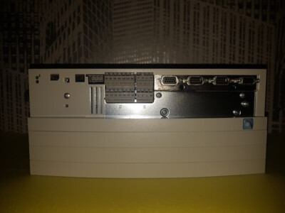 Lenze Frequenzumrichter Servoregler   EVS9325-ES  33.9325SE.2O.21.