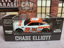 IC34 ACTION 2022 1/64 CHASE ELLIOTT HOOTERS CAMARO ZL1