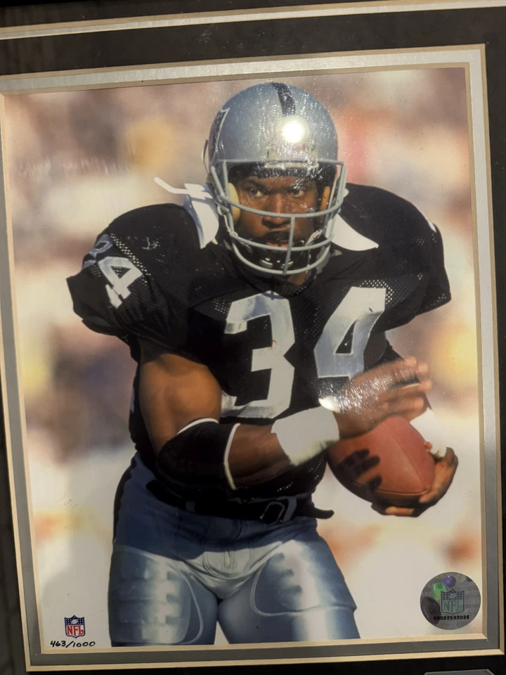 Conjunto de fotos y medallones enmarcados de Bo Jackson Highland Mint 463 de 1000 Raiders Foto 3 de 4