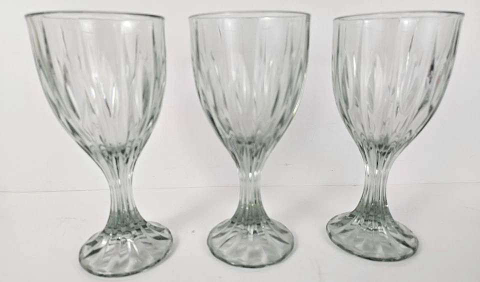 3 copas de vino Mikasa Lead Crystal Park Lane 7,25" T vajilla tinte gris claro 💙 Foto 2 de 4