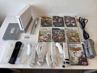 Nintendo Wii Console Bundle 7 Games 4 Motion Plus Controllers Power Sensor AV