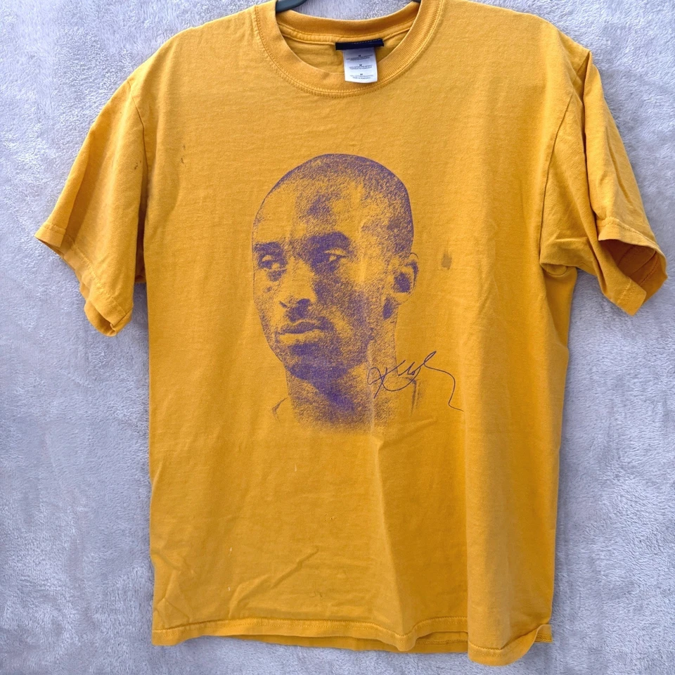 2006 VTG Kobe Bryant Lakers 81 Point Game T Shirt Sz M Exclusive NBA tee yellow - Image 2 of 4