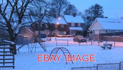 FOTO TEWKESBURY SPIELPLATZ IM PRIORS PARK DIES IST EIN FAST IDENTISCHES FOTO MIT