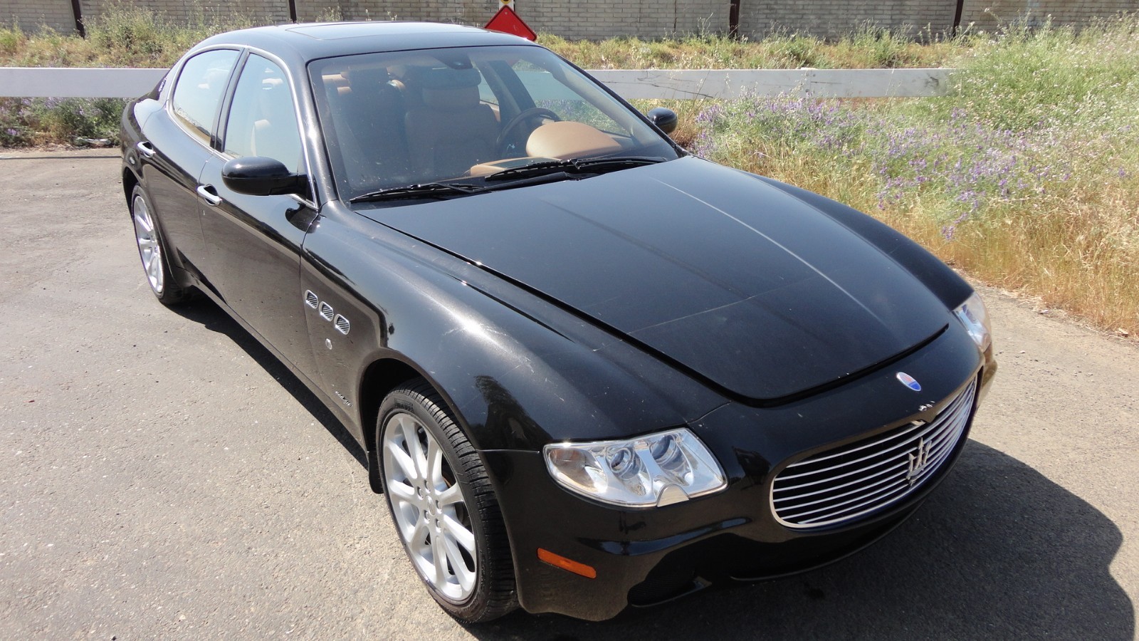 Maserati Quattroporte, RH Front Door Verticle Molding, Outer Trim, P/N 67066300