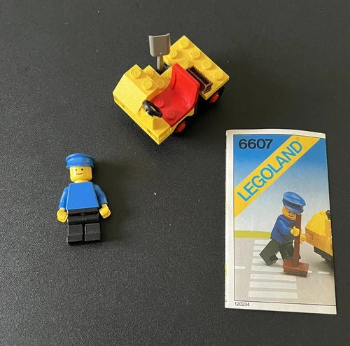 LEGO 6607 - Classic Town - Service Truck - instructions but no box