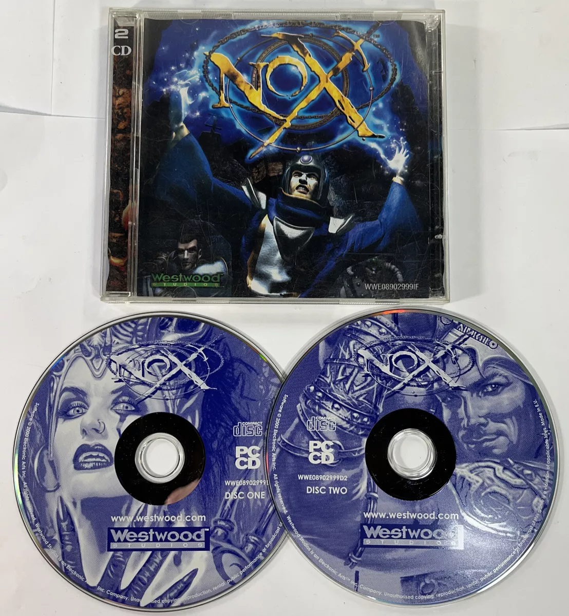 Now, a ps2 cd-rom disc that is not blue, this game is physically