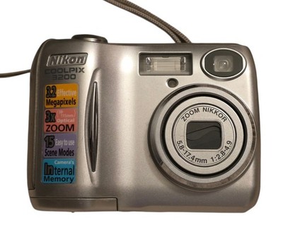 Nikon COOLPIX E3200 3.2 MP Digital Camera Silver ..Box, Cords No Memory Card 