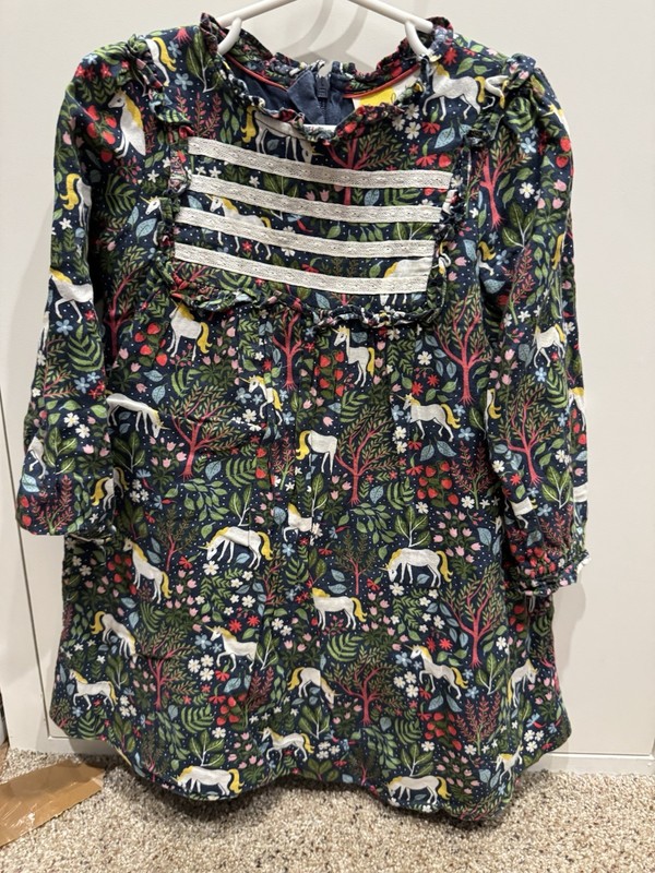 Mini Boden Unicorn Smocked Lace Dress Size 4/5T Euc