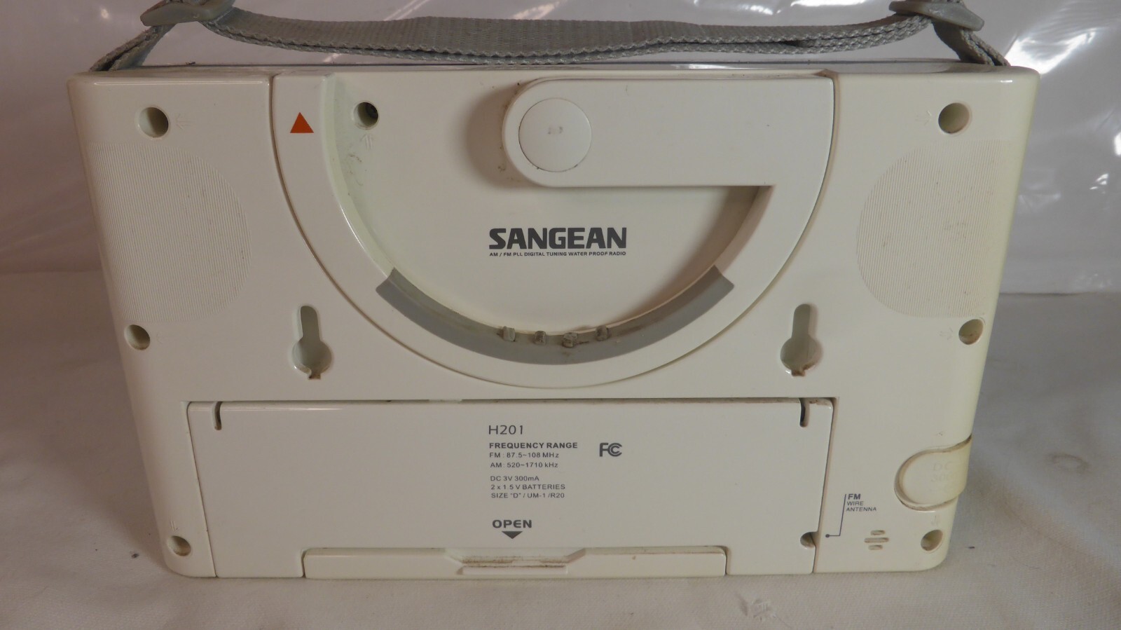 SANGEAN H201 AM/FM/Weather DIGITAL TUNING WATERPROOF Shower Radio eBay