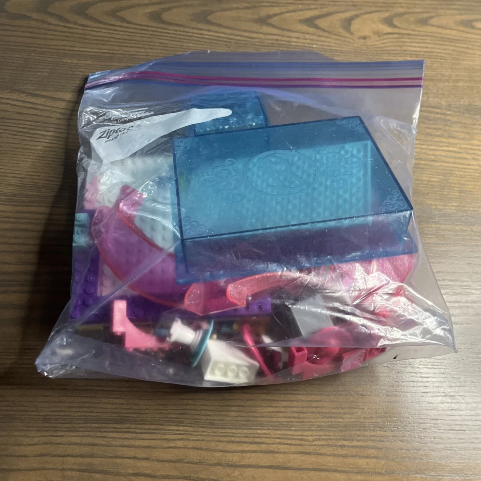 Mega Bloks 80228 Barbie Build ‘N Style Pool Party (80228) - Image 3 of 3