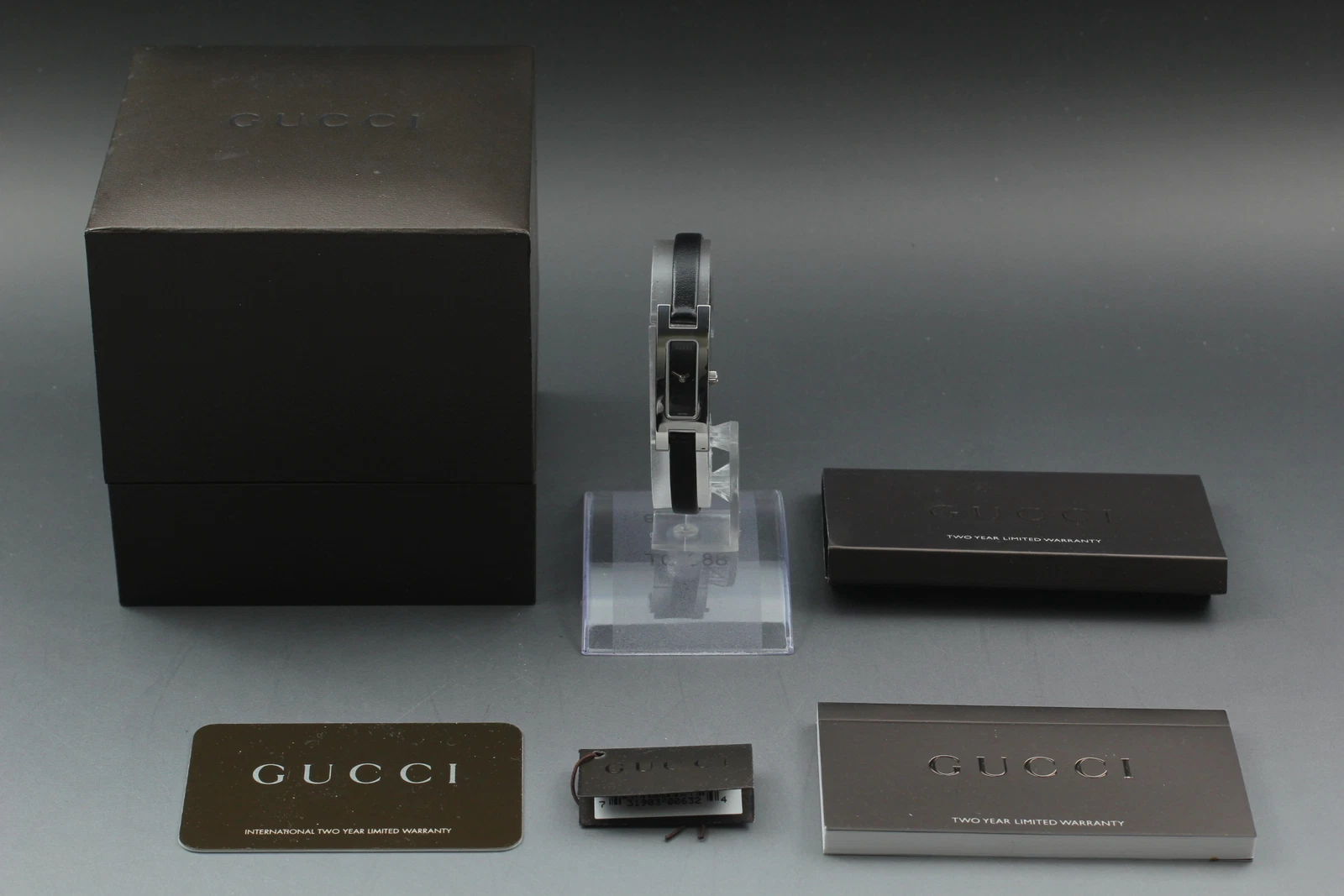 (N Mint) Montre Femme Vintage Gucci 3900L Cadran Noir Qz Swiss Made Du JAPON