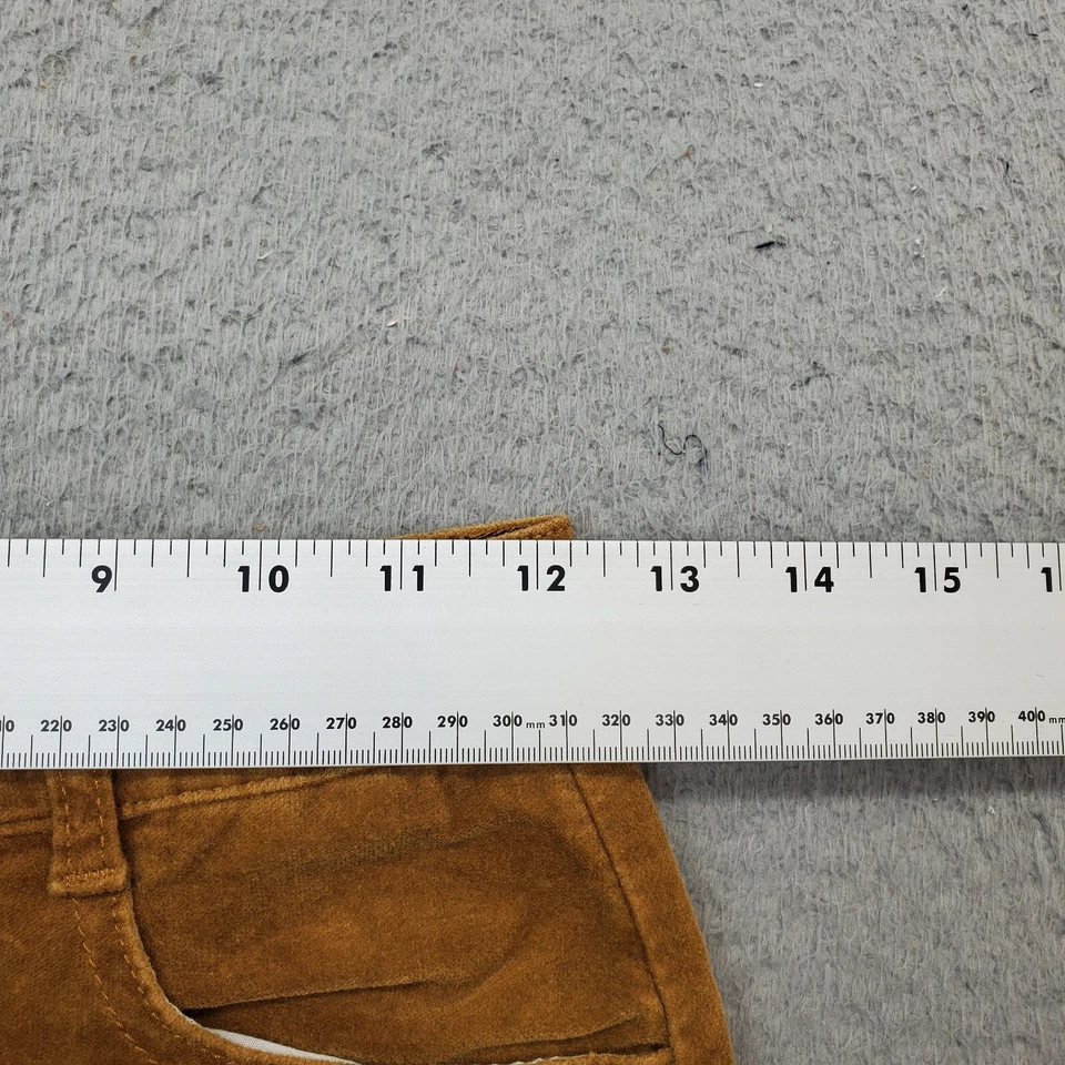 Minifalda Brandy Melville para mujer pequeña marrón con trabillas botones bolsillos delanteros Foto 4 de 4