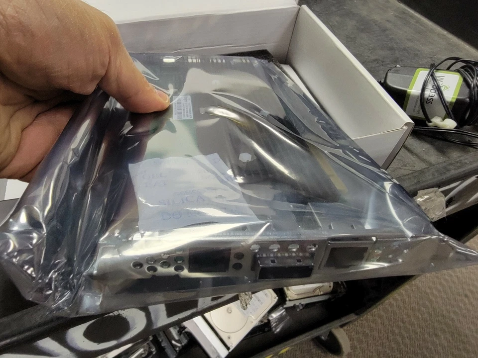 Areca ARC-1880DIX-16 1GB Cache PCIe 4e+ 16i Ports 6Gb/s SAS/SATA RAID Card - Image 4 of 4