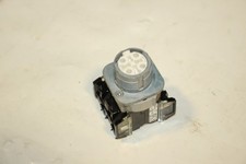 Allen Bradley 30mm Selector Switch 800T 800TC-J2KC1B NO KNOB