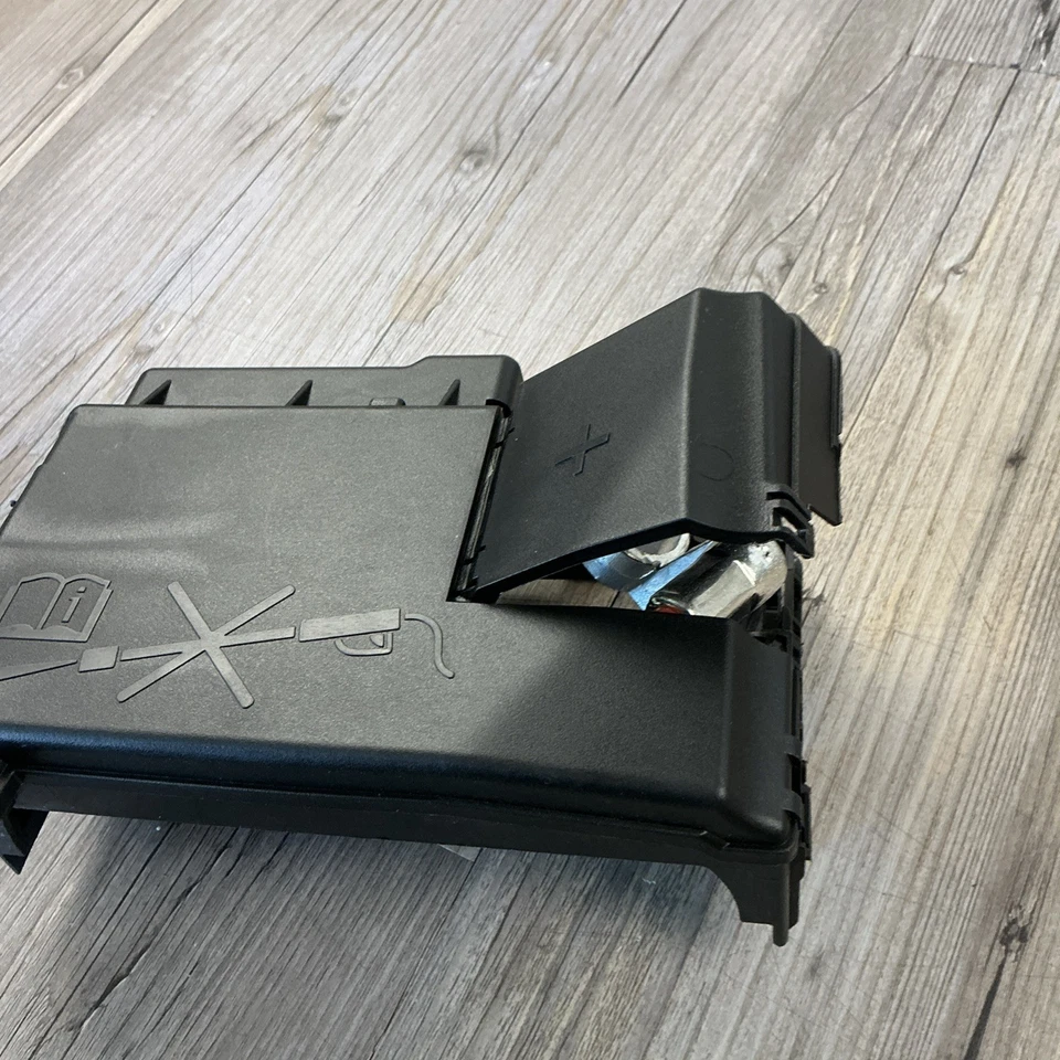 Коробка предохранителей с клеммой аккумулятора для Chevrolet Cruze 2011-2016 1,4 л 1,8 л 96889385 - Изображение 2 из 4