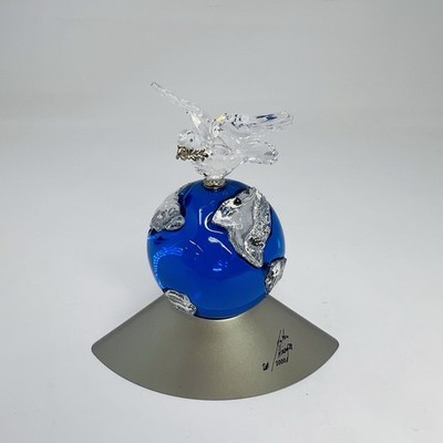 Swarovski Crystal 2000 L.E Wings Of Peace World Planet Dove Figurine World Peace