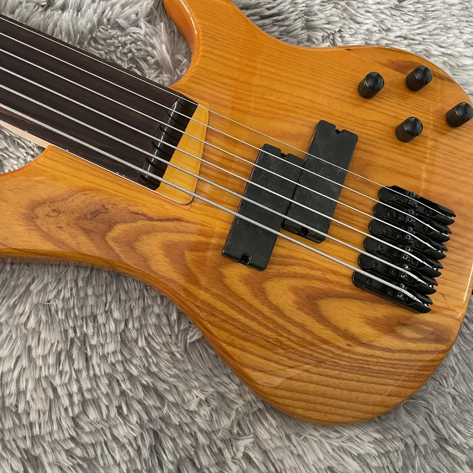 Unbranded Electric Bass Guitar 6 String Ash Body Maple Neck HPL Fretboard - Image 3 of 4