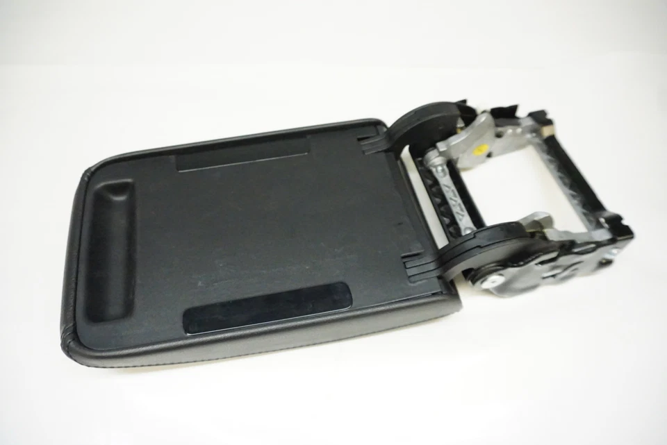 Reposabrazos consola central Volkswagen GTI 2010-2014 1K0864207F Foto 4 de 4