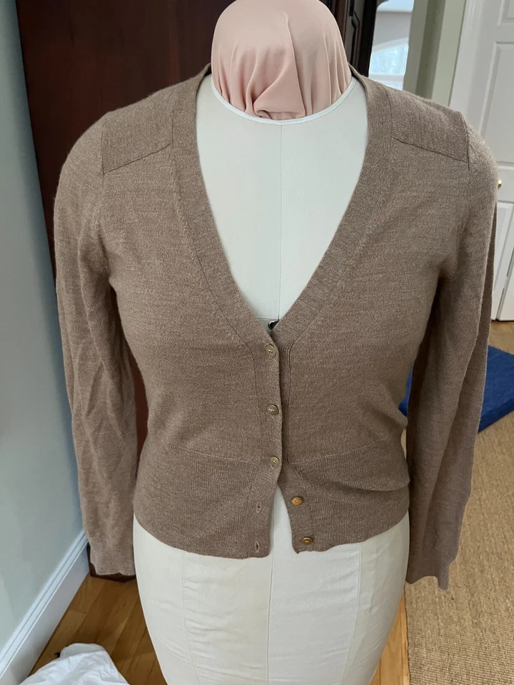 Cardigã J Crew leve lã merino cropped botão camelo tamanho M