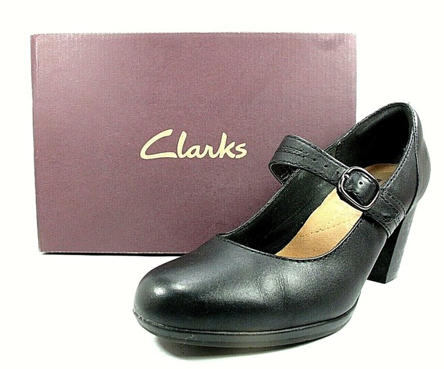 clarks brynn pump
