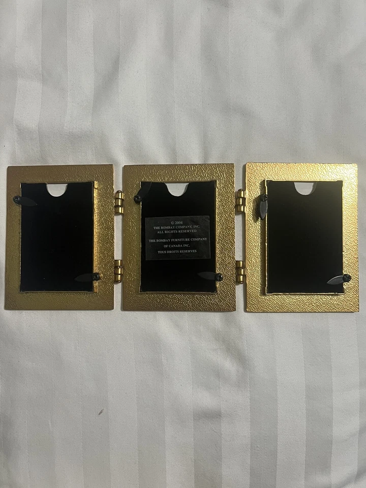 BOMBAY Co. Enamel 3 Picture Frame Set Hinged Red & Gold Floral 2 X 3 Photos 2004 - Image 4 of 4