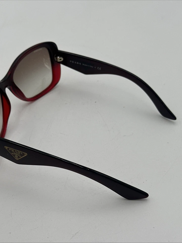 Gafas de sol Prada SPR 32P rojas y negras para mujer auténticas hechas en Italia  Foto 4 de 4