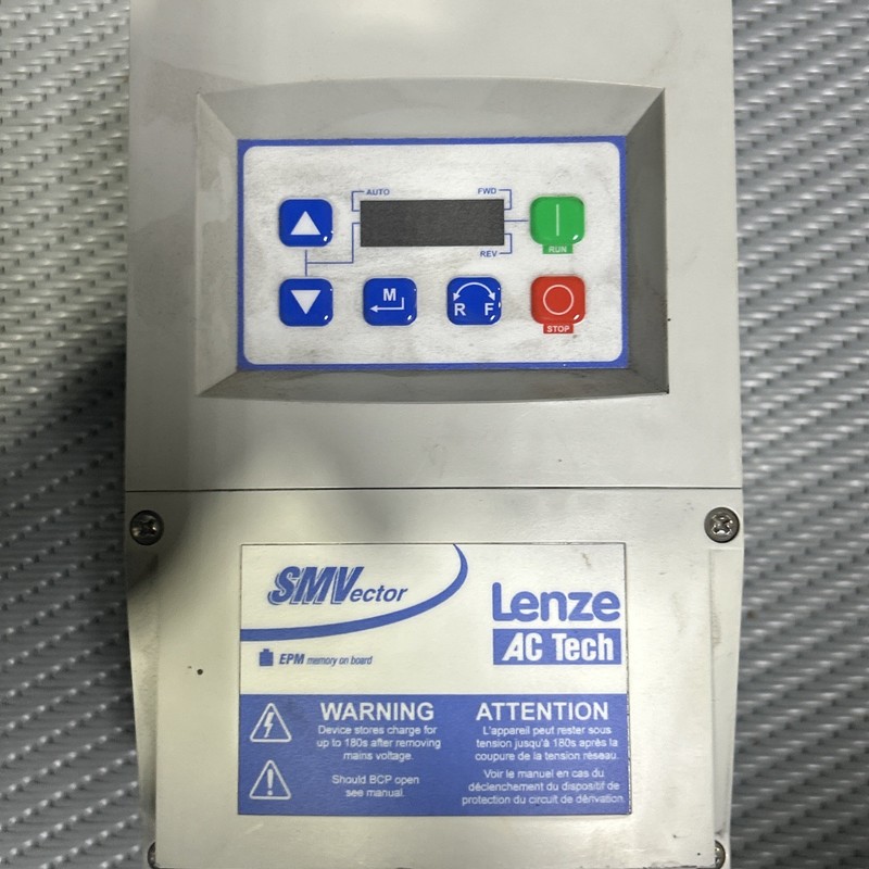 LENZE ESV152N06TXC AC TECH "BRAND NEW OLD USA STOCK" LManufacturing Automation