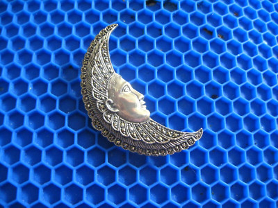 MAN IN THE MOON BROOCH STERLING & MARCASITE HALLMARKED VINIA