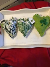 PRIMITIVE ST PATRICK'S DAY SET OF 3 HEARTS BOWL FILLERS     #1