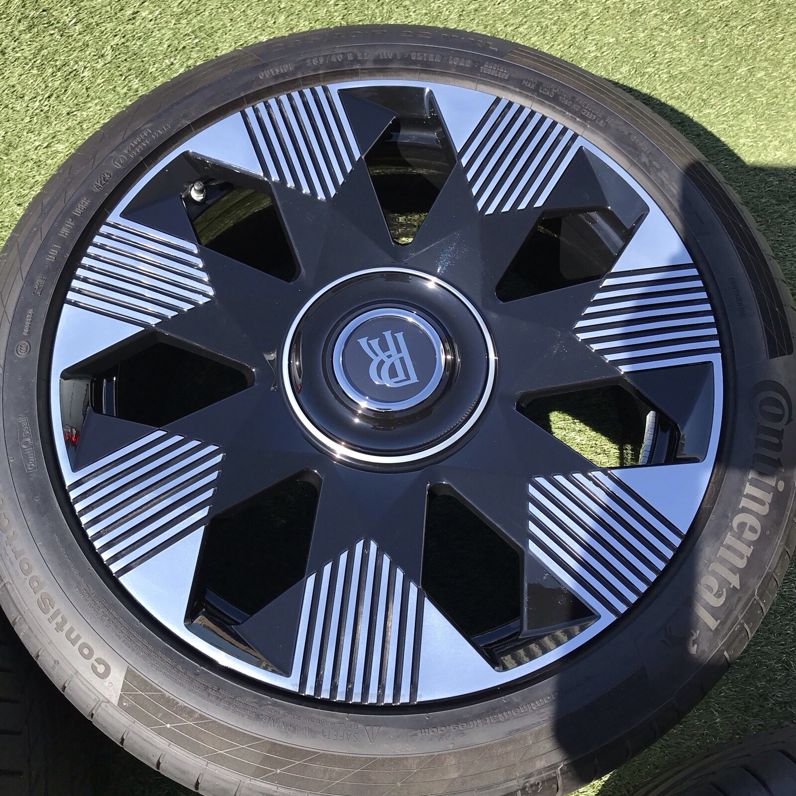 22 PHANTOM ROLLS ROYCE RIMS TIRES TPMS NEW SET 4 GENUINE 2025 036423 01293 93074