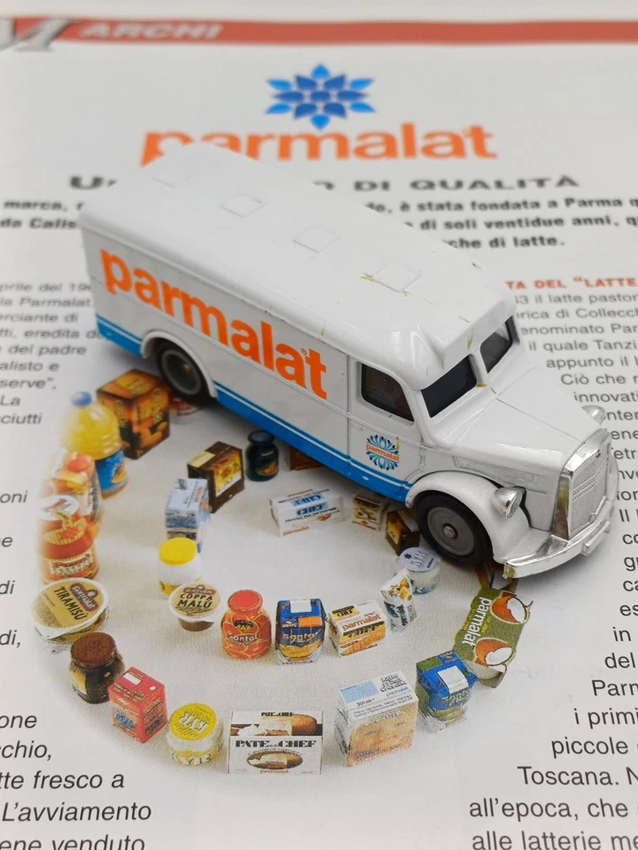 CORGI MAN VAN - PARMALAT - MODELLINO 1:43 + pagine illustrate - Immagine 3 di 4