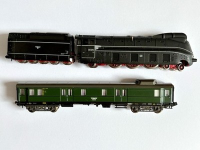 Fleischmann piccolo 7172 BR 01 1070 Schlepptenderlok Stromlinie DRG + Waggon