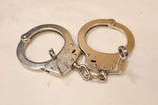 Vintage SMITH  WESSON M100-1 Handcuffs