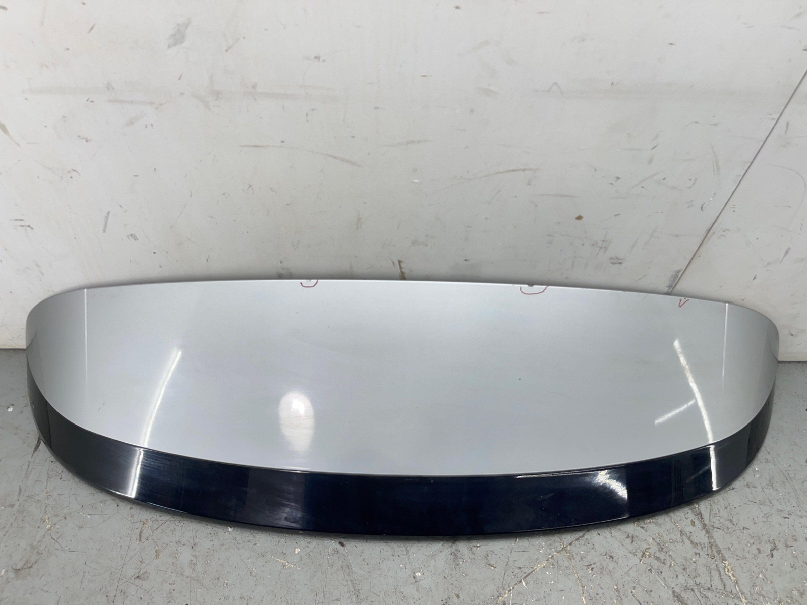 2017-2022 MASERATI LEVANTE TRUNK LID SHELL REAR SPOILER LIGHT GRIGIO METTALLIC