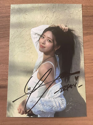 ITZY 直筆サイン トレカ ユナ ④ s-l400.jpg