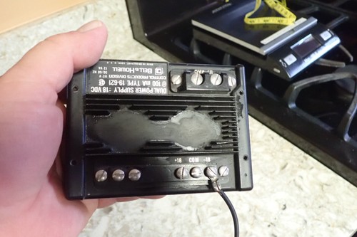 Vintage Bell & Howell Vintage Dual Power Supply 18 VDC -100 mA Type 19-621 - Picture 8 of 9